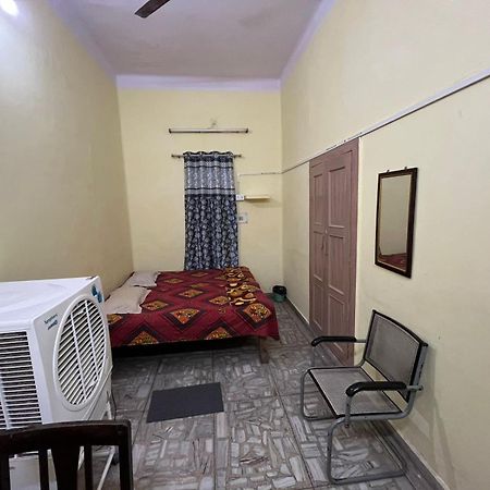 Vishwa Deva Homestay Varanasi Eksteriør billede