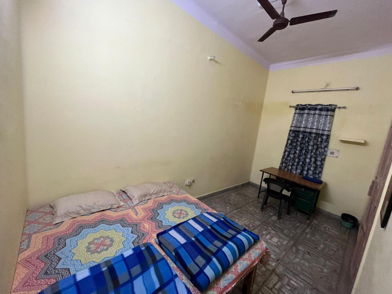 Vishwa Deva Homestay Varanasi Eksteriør billede