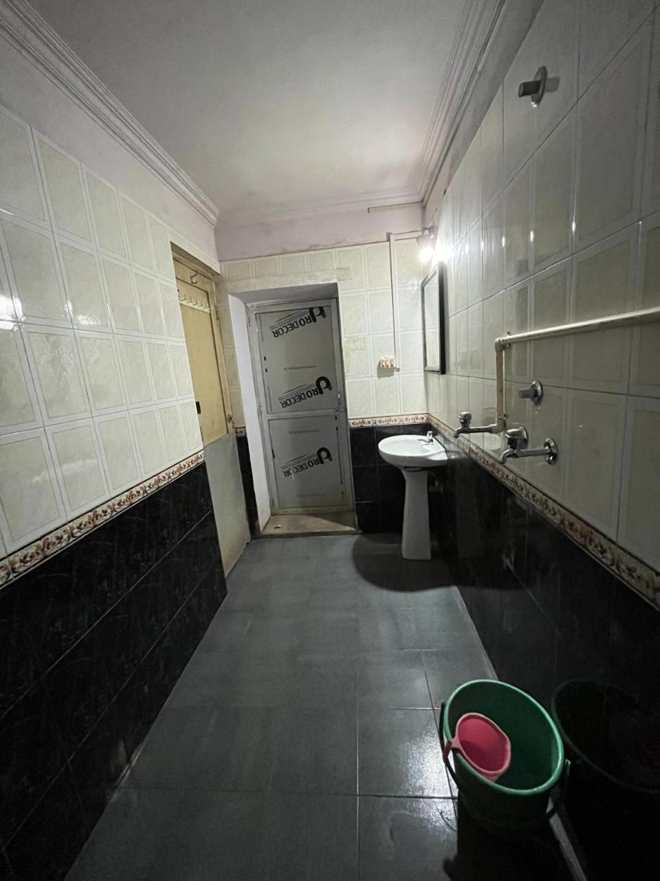 Vishwa Deva Homestay Varanasi Eksteriør billede