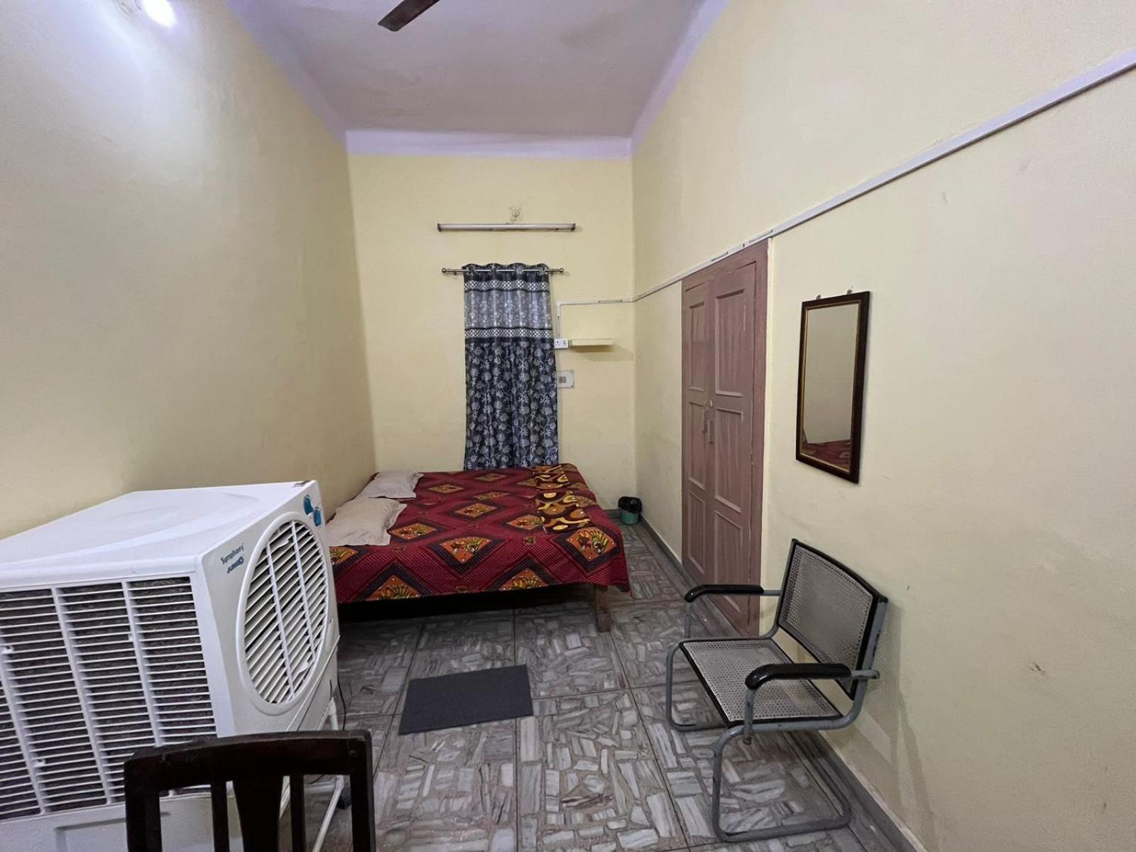 Vishwa Deva Homestay Varanasi Eksteriør billede