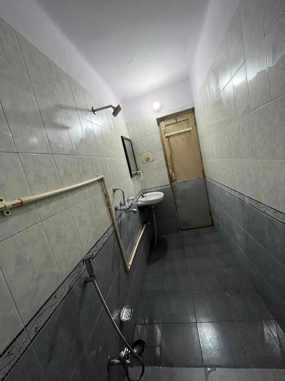 Vishwa Deva Homestay Varanasi Eksteriør billede